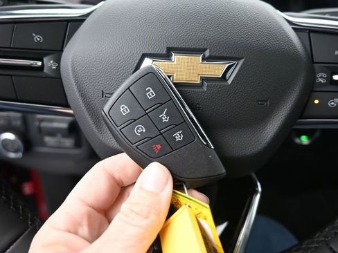 New 2026 Chevrolet Suburban Premier image 41