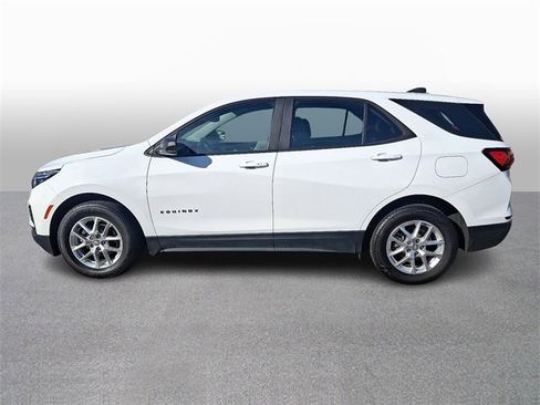Used 2022 Chevrolet Equinox LS image 7