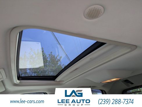 Used 2011 Chevrolet Avalanche LTZ image 15