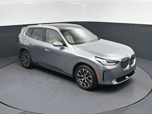 Certified 2025 BMW X3 xDrive30i w/ Convenience Package image 36