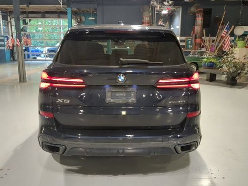 Used 2024 BMW X5 xDrive40i w/ M Sport Package AWD/4WD image 9