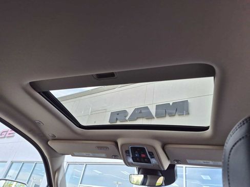 Used 2019 RAM 1500 Laramie AWD/4WD image 27
