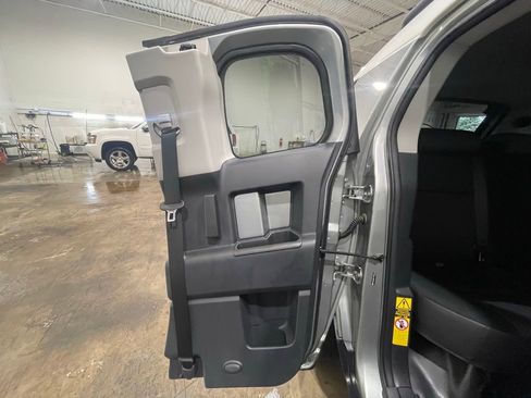 Used 2010 Toyota FJ Cruiser 4WD image 21