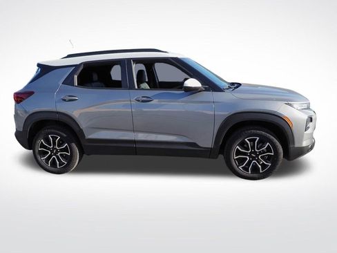Used 2023 Chevrolet TrailBlazer ACTIV w/ Convenience Package AWD/4WD image 5