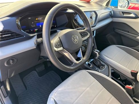 Certified 2023 Volkswagen Taos SE w/ Panoramic Sunroof Package image 28