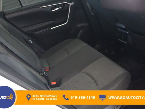 Used 2023 Toyota RAV4 AWD Hybrid image 13