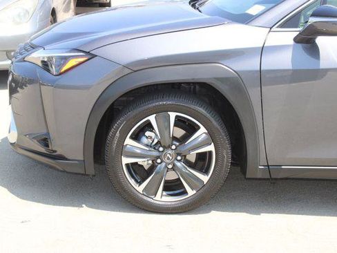 Certified 2025 Lexus UX 300h FWD image 4