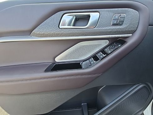 New 2026 Ford Explorer Platinum RWD image 16