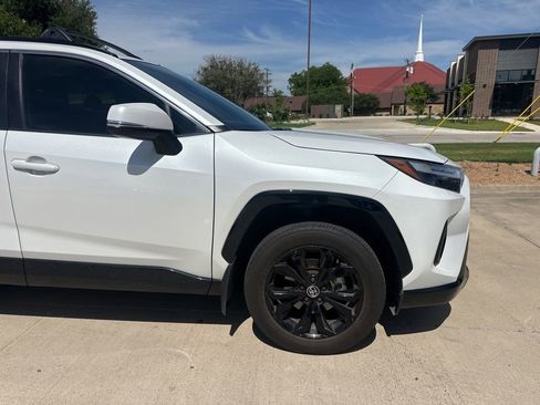 Used 2024 Toyota RAV4 SE AWD/4WD image 11