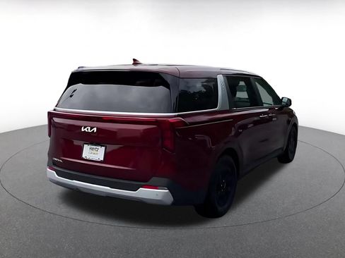 Used 2026 Kia Carnival FWD image 12