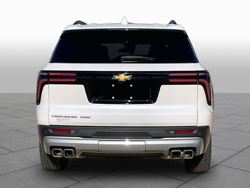 Used 2025 Chevrolet Traverse LT w/ Sun and Wheel Package AWD/4WD image 6