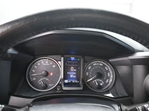 Used 2019 Toyota Tacoma TRD Sport AWD/4WD image 12