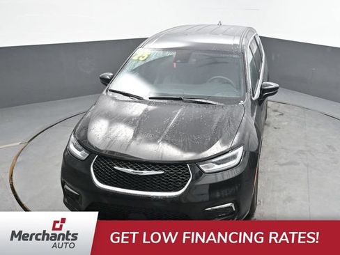 Used 2025 Chrysler Pacifica Select FWD image 34