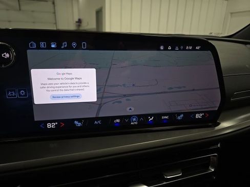 New 2026 Chevrolet Traverse LT image 14