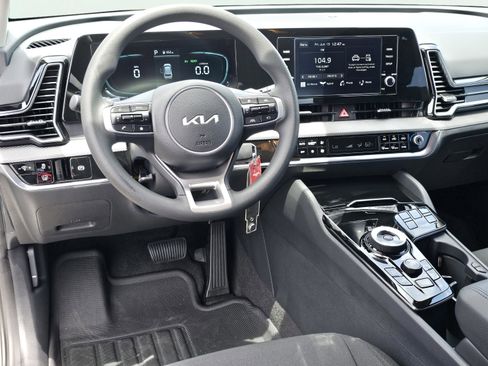 Used 2025 Kia Sportage LX FWD image 32