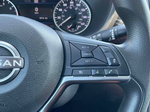 Used 2024 Nissan Sentra SV FWD image 23