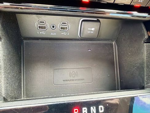 Used 2022 Jeep Grand Cherokee Limited w/ Luxury Tech Group II image 31