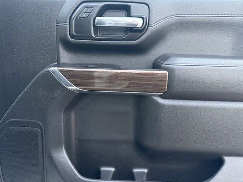 Used 2022 Chevrolet Silverado 2500 LT w/ Fleet Comfort Package image 17