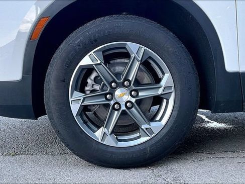 Used 2025 Chevrolet Blazer LT AWD/4WD image 34