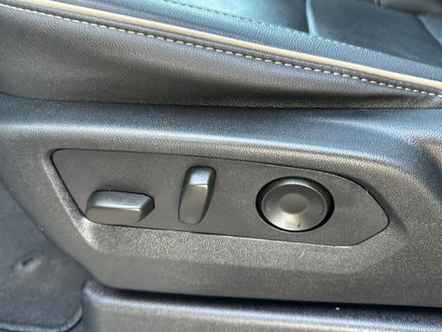 Certified 2023 GMC Yukon SLT w/ SLT Premium Package image 12