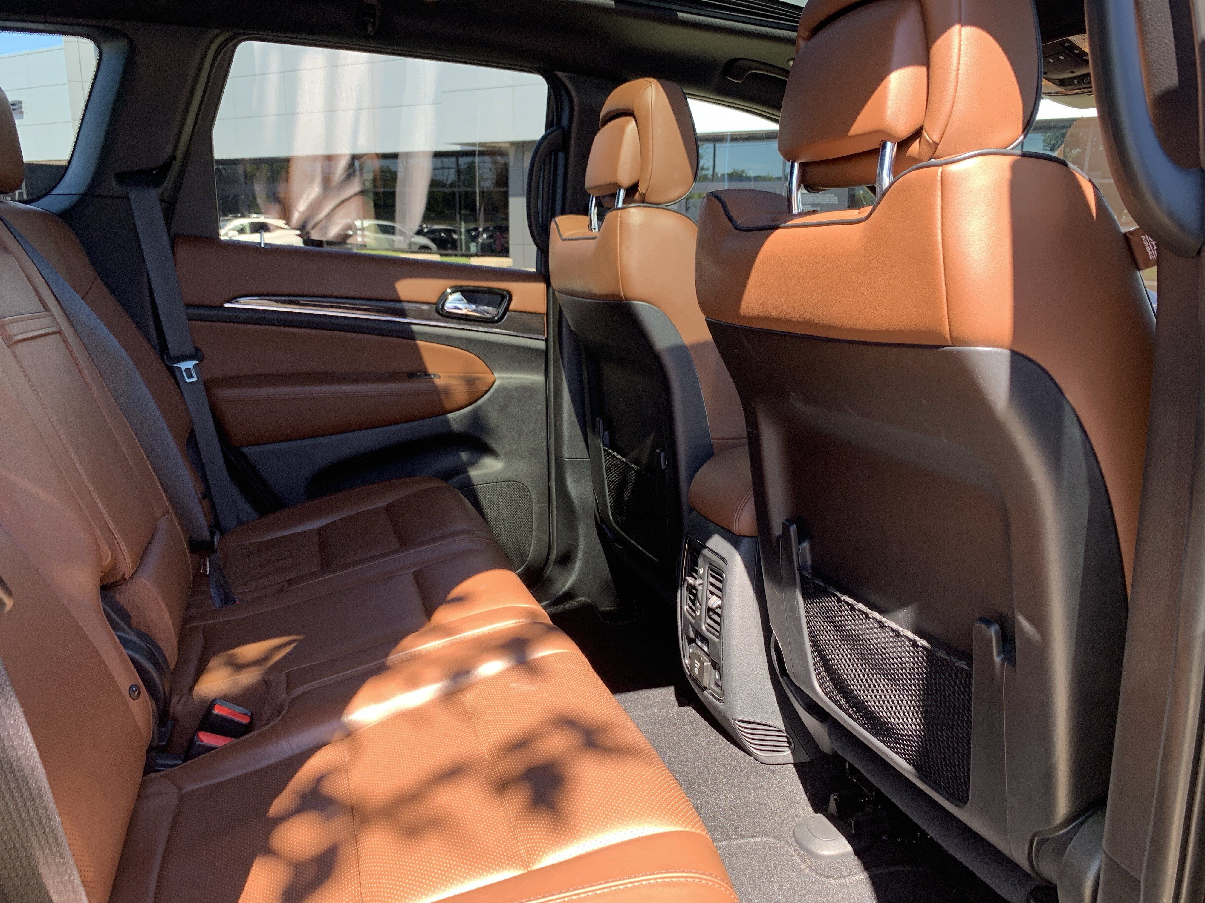 Used 2020 Jeep Grand Cherokee Overland AWD/4WD image 33