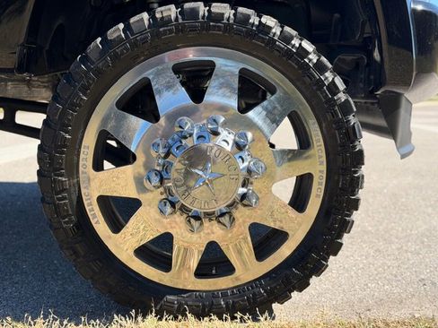 Used 2022 Ford F450 Limited w/ FX4 Off-Road Package image 5