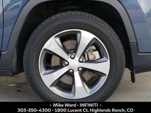 Used 2020 Jeep Cherokee Limited AWD/4WD image 4