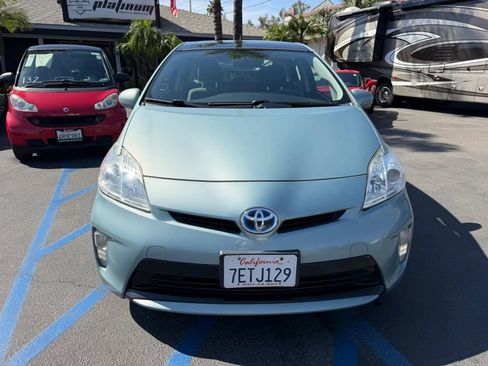 Used 2014 Toyota Prius Three w/ Solar Roof Package image 2