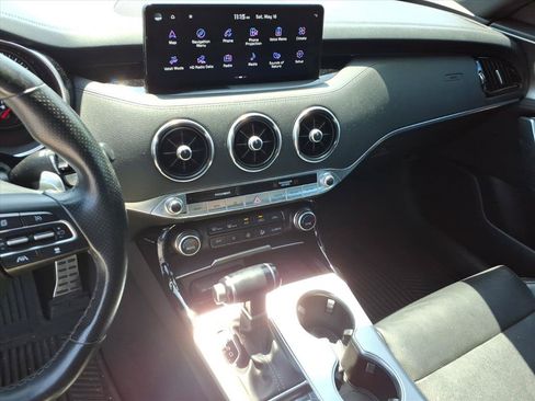Used 2022 Kia Stinger GT1 RWD image 25