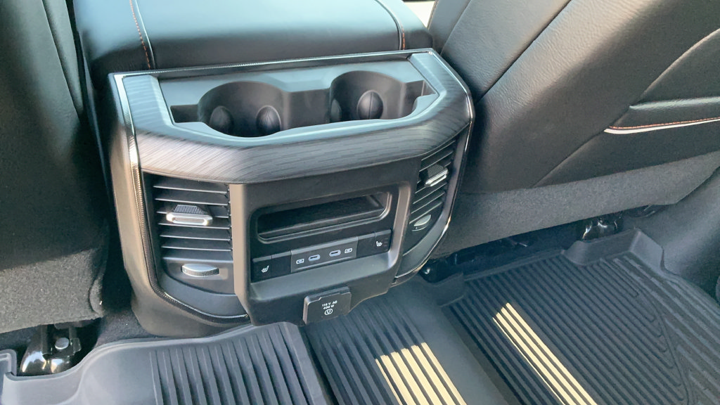 New 2027 RAM 2500 4x4 Crew Cab image 10