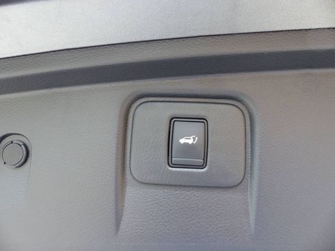 Used 2020 Nissan Murano SL w/ Moonroof Package FWD image 44