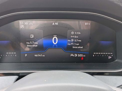 Used 2025 Volkswagen Jetta SE FWD image 35