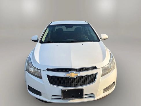 Used 2014 Chevrolet Cruze LT FWD image 2