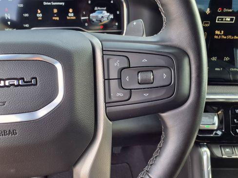 Used 2024 GMC Sierra 1500 Denali w/ Technology Package AWD/4WD image 14