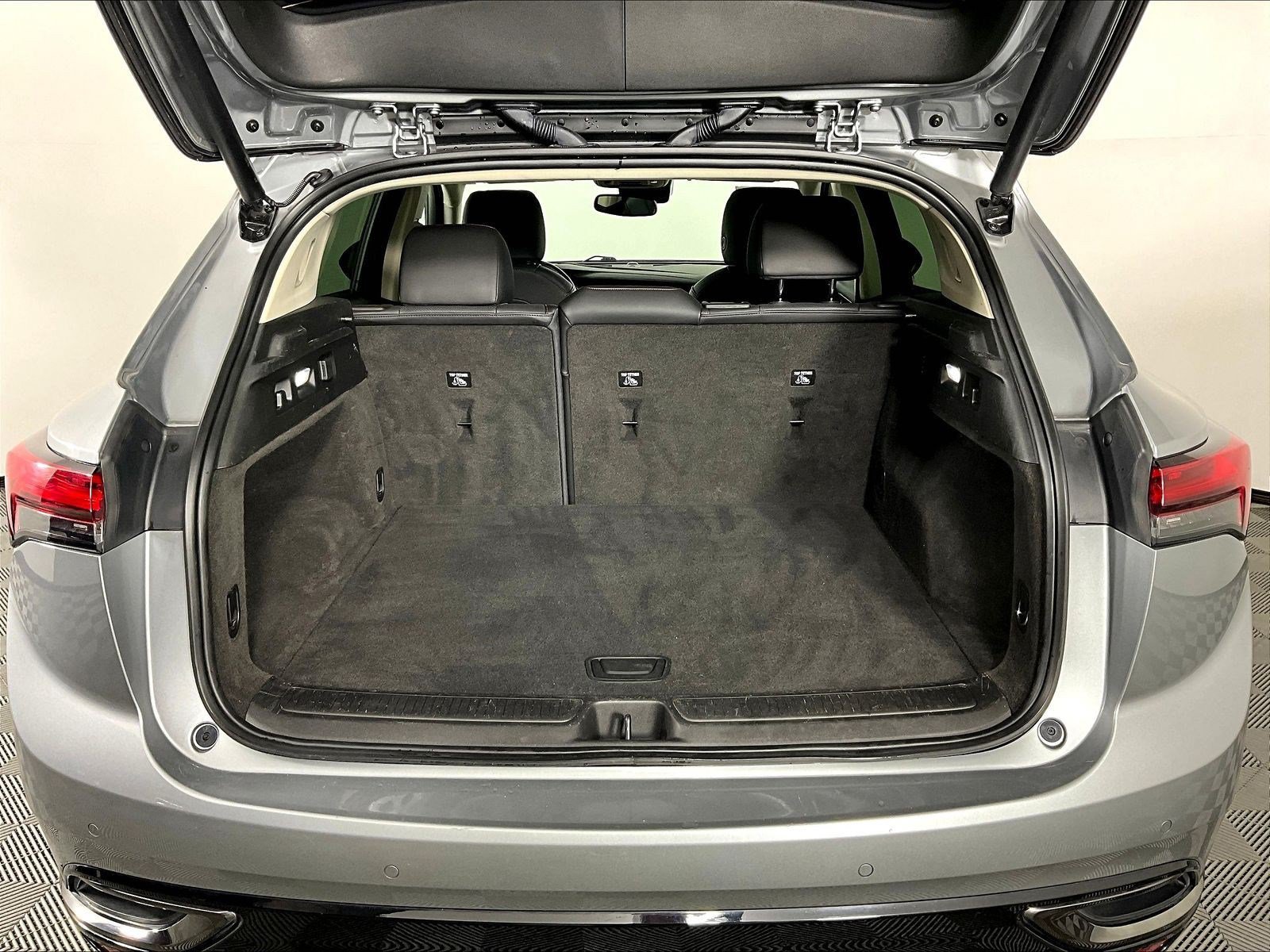 Used 2023 Buick Envision Essence w/ Sport Touring Package FWD image 36