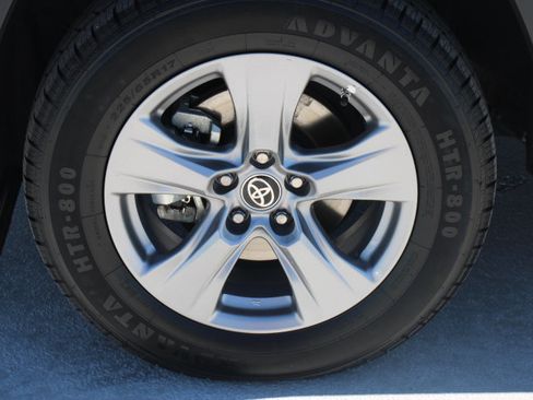 Certified 2023 Toyota RAV4 LE AWD/4WD image 9
