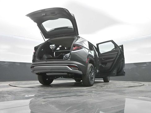 New 2026 Hyundai Tucson Blue SE image 44