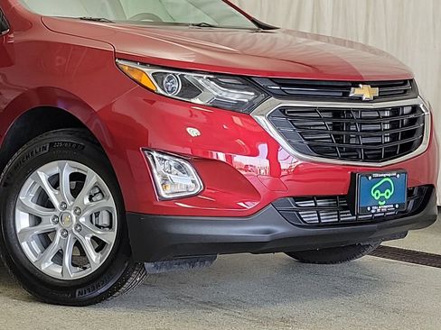 Certified 2021 Chevrolet Equinox LT image 2