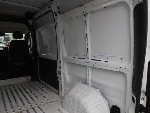 Used 2025 RAM ProMaster 2500 w/ Convenience Group FWD image 39