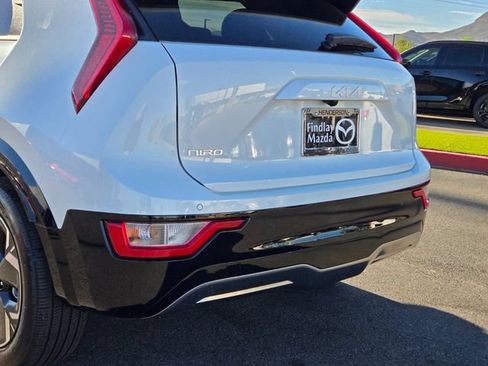 Used 2023 Kia Niro Wind w/ Wind Preserve Package FWD image 5
