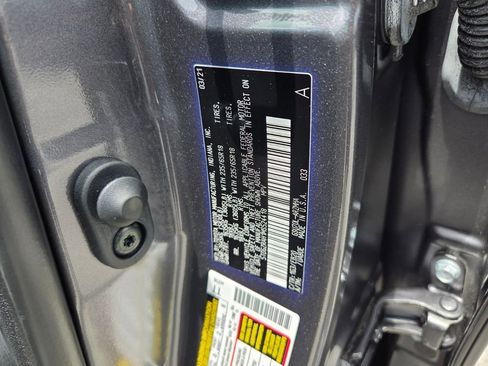 Used 2021 Toyota Highlander XLE FWD image 22