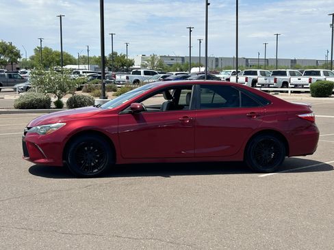 Used 2015 Toyota Camry XSE FWD image 2