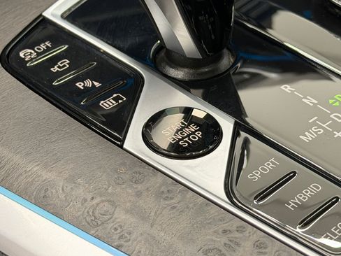 Used 2023 BMW X5 xDrive45e w/ M Sport Package image 29