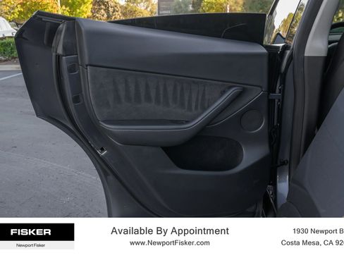 Used 2023 Tesla Model Y Performance AWD/4WD image 16
