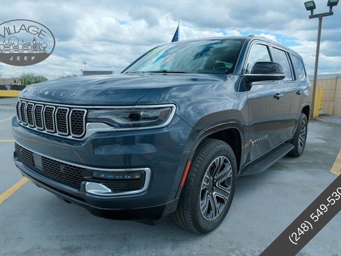 Used 2024 Jeep Wagoneer 4WD w/ Premium Group I image 8