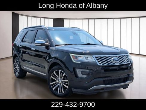 Used 2017 Ford Explorer Platinum AWD/4WD image 5