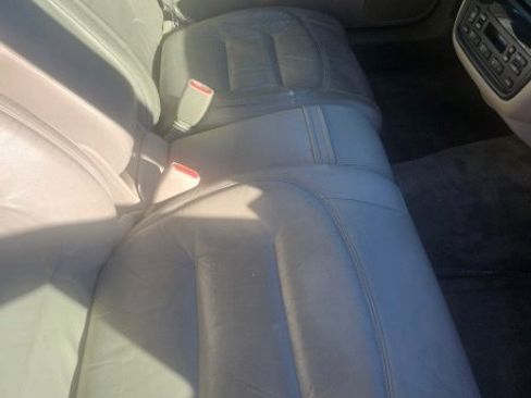 Used 2001 Cadillac De Ville w/ Comfort/Convenience Pkg image 10