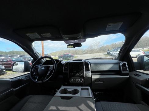 Used 2016 Ford F150 XLT image 12