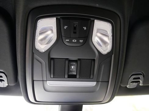 Used 2019 RAM 1500 Big Horn AWD/4WD image 16