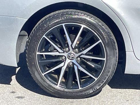 Used 2021 Toyota Camry SE w/ Convenience Package image 38